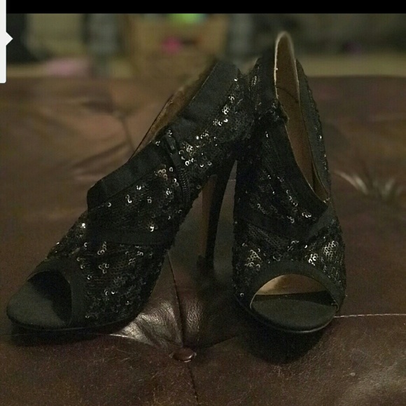 Charlotte Russe Black & Silver Sequin Heels - Picture 2 of 4
